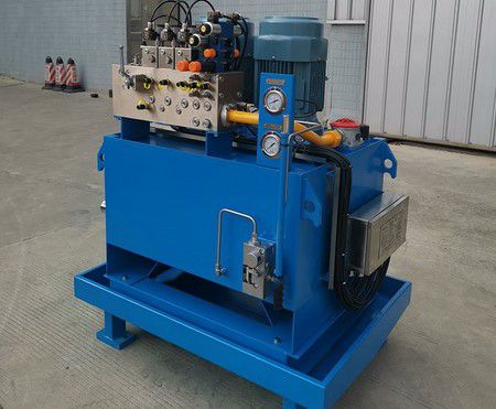 Marine engineering industry: offshore mobile platform 660T heavy crane hydraulic station