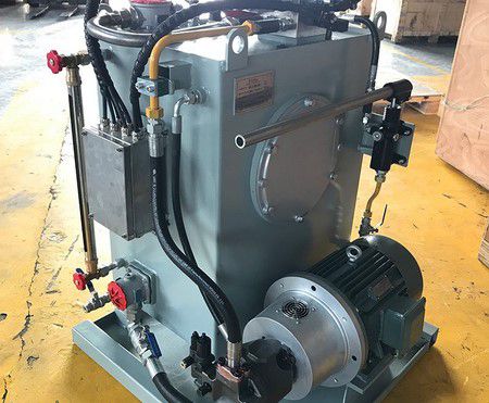 Marine industry: Military vessel brake hydraulic system